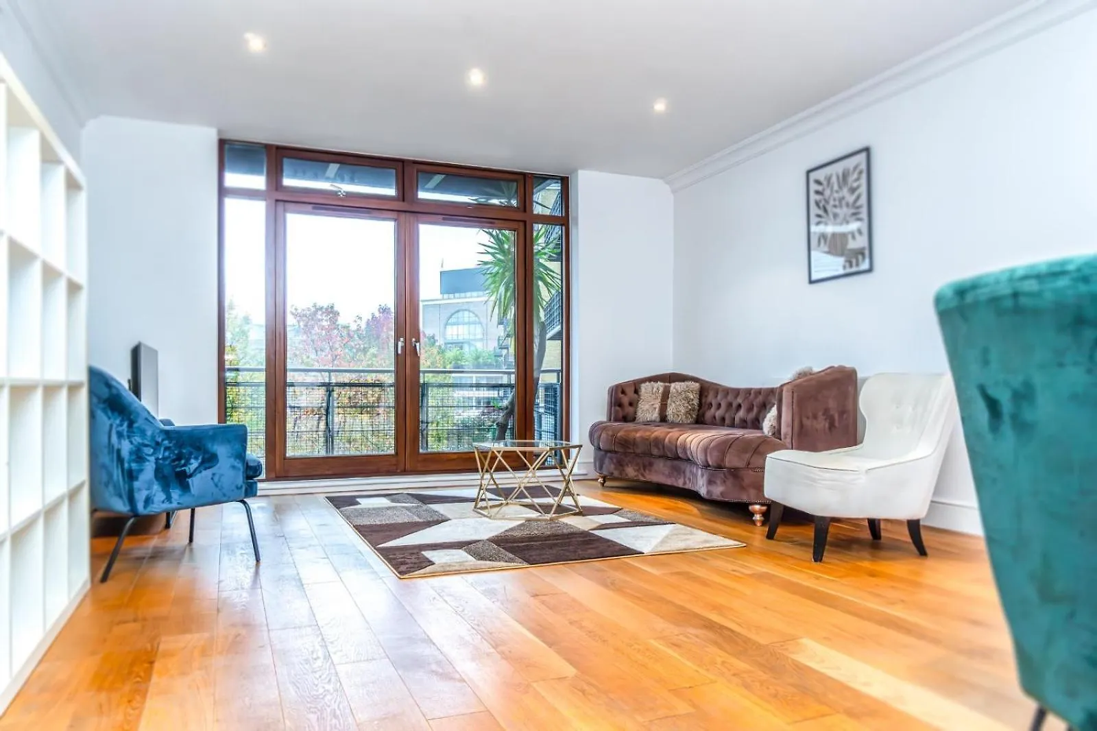 Lovely 2 Bedroom By The Docks London Apartment